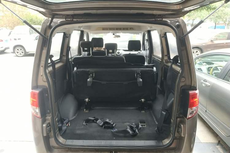 Used CHANGAN KAICHENG Ounuo S 2014 1.5L Base Version Trunk