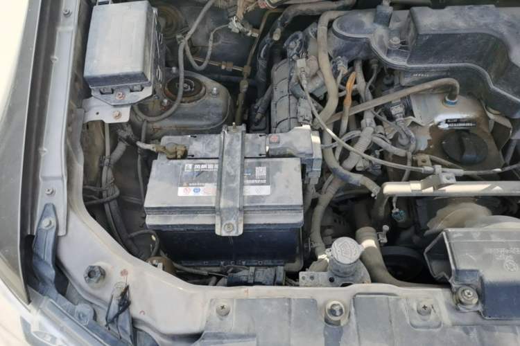 Used CHANGAN KAICHENG Ounuo S 2014 1.5L Base Version Engine Bay Right