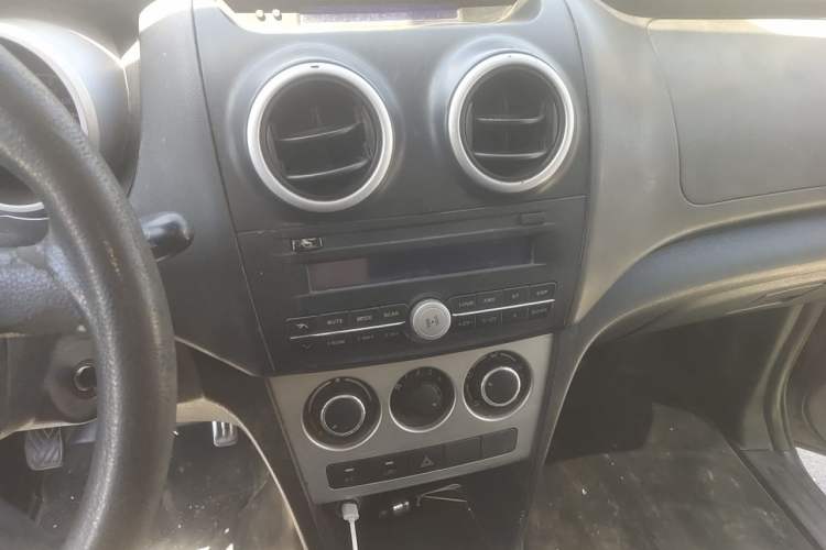 Used CHANGAN KAICHENG Ounuo S 2014 1.3L Happiness Model Audio And AC Panel