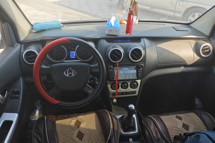Used CHANGAN KAICHENG Ounuo S 2014 1.5L Base Version Center Console