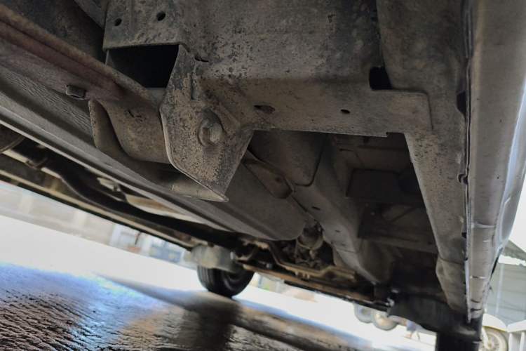 Used CHANGAN KAICHENG Ounuo S 2014 1.3L Base Version Chassis Rear Right