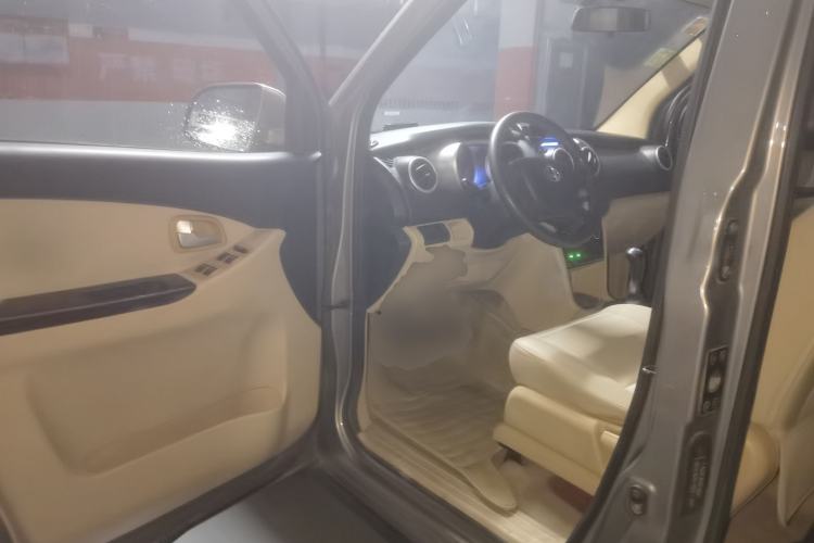 Used CHANGAN KAICHENG Ounuo S 2014 1.5L Elite Model Driver Seat