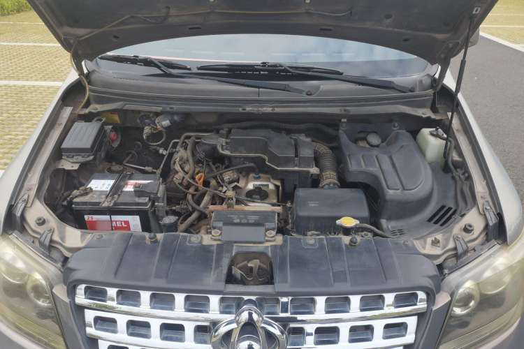 Used CHANGAN KAICHENG Ounuo S 2014 1.5L Elite Model Engine Bay