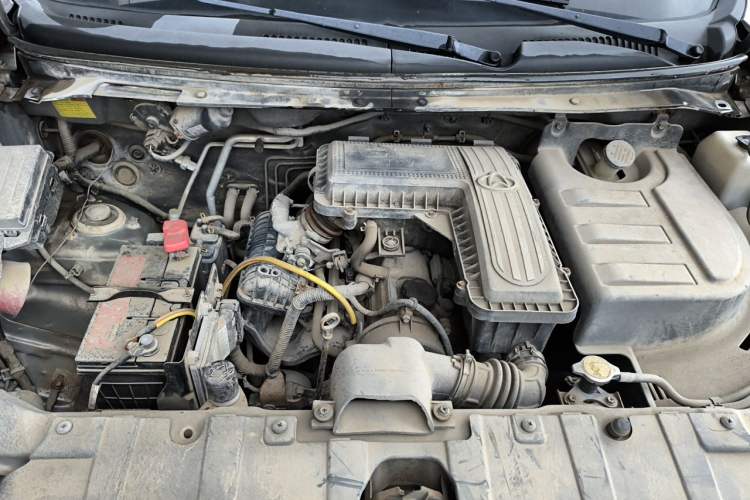 Used CHANGAN KAICHENG Ounuo S 2014 1.3L Base Version Engine Bay