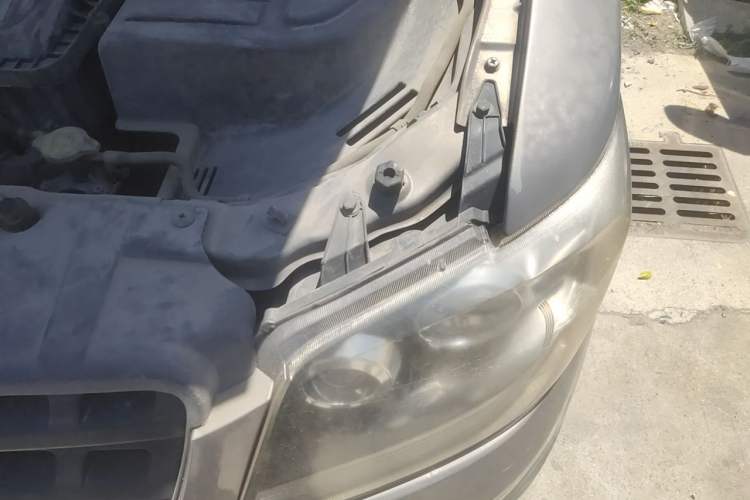 Used CHANGAN KAICHENG Ounuo S 2014 1.3L Happiness Model Engine Bay Left