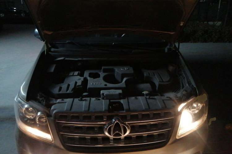 Used CHANGAN KAICHENG Ounuo S 2014 1.5L Elite Model Engine Bay