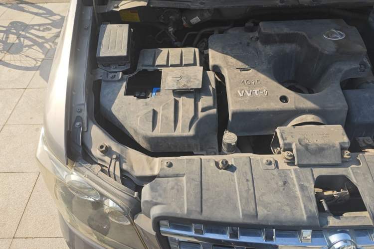 Used CHANGAN KAICHENG Ounuo S 2014 1.5L Base Version Engine Bay Right