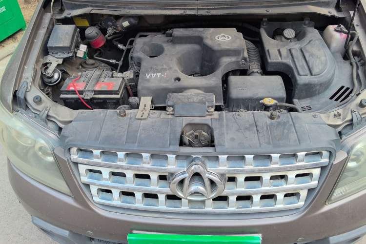 Used CHANGAN KAICHENG Ounuo S 2014 1.5L Base Version Engine Bay Right