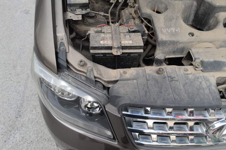 Used CHANGAN KAICHENG Ounuo S 2014 1.5L Base Version Engine Bay Right