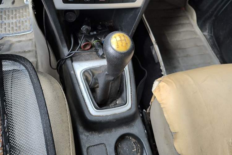Used CHANGAN KAICHENG Ounuo S 2014 1.3L Base Version Gear Lever