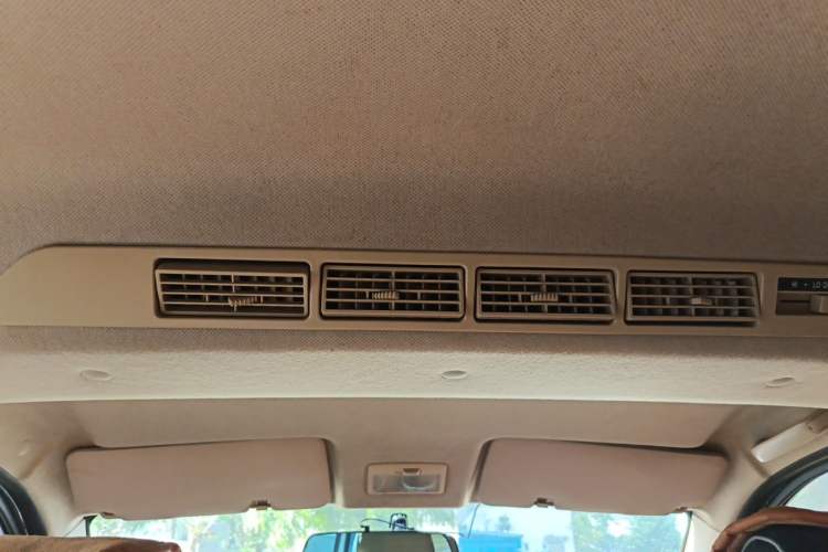 Used CHANGAN KAICHENG Ounuo S 2014 1.5L Elite Model Headliner
