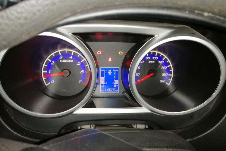 Used CHANGAN KAICHENG Ounuo S 2014 1.5L Elite Model Instrument Cluster