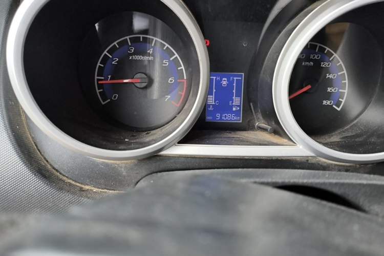 Used CHANGAN KAICHENG Ounuo S 2014 1.3L Base Version Odometer Close Up