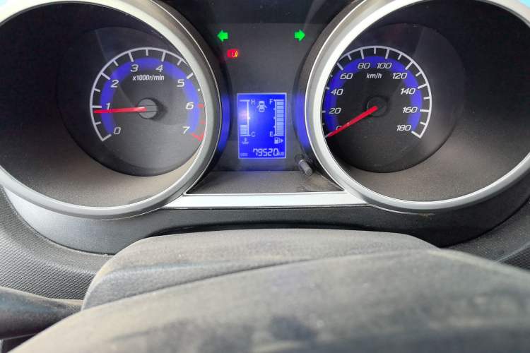 Used CHANGAN KAICHENG Ounuo S 2014 1.5L Base Version Odometer Close Up