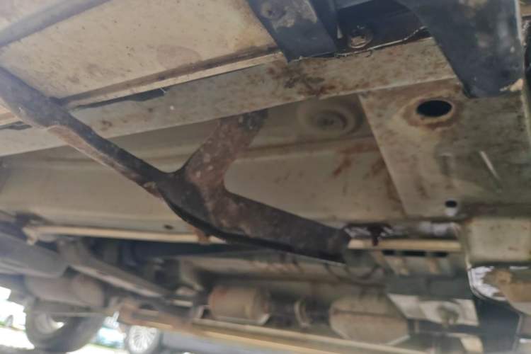 Used CHANGAN KAICHENG Ounuo S 2014 1.5L Luxury Model Chassis Front Right
