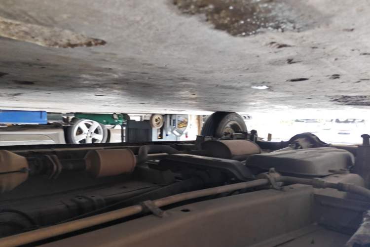 Used CHANGAN KAICHENG Ounuo S 2014 1.5L Base Version Chassis Front Right