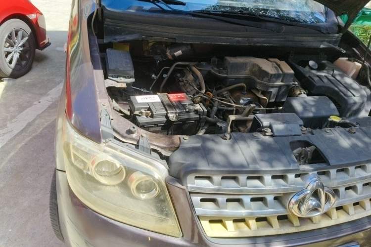 Used CHANGAN KAICHENG Ounuo S 2014 1.5L Base Version Engine Bay Right