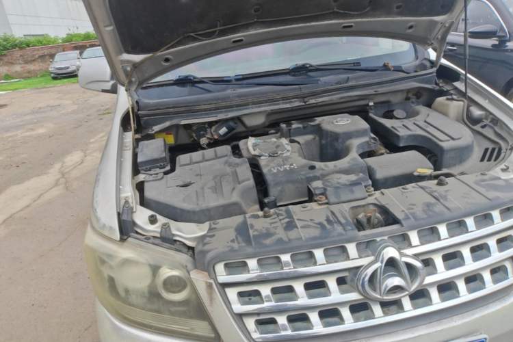 Used CHANGAN KAICHENG Ounuo S 2014 1.5L Luxury Model Engine Bay Right