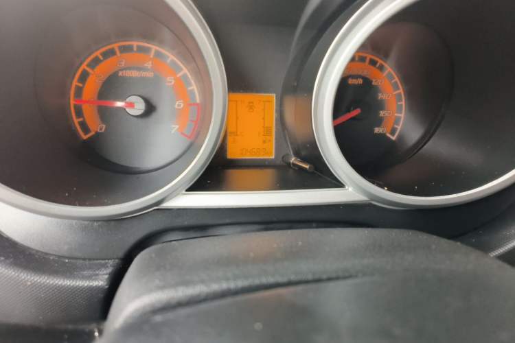 Used CHANGAN KAICHENG Ounuo S 2014 1.5L Base Version Odometer Close Up