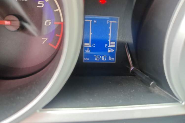 Used CHANGAN KAICHENG Ounuo S 2014 1.5L Luxury Model Odometer Close Up