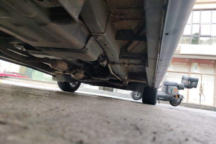 Used CHANGAN KAICHENG Ounuo S 2014 1.5L Luxury Model Chassis Rear Right