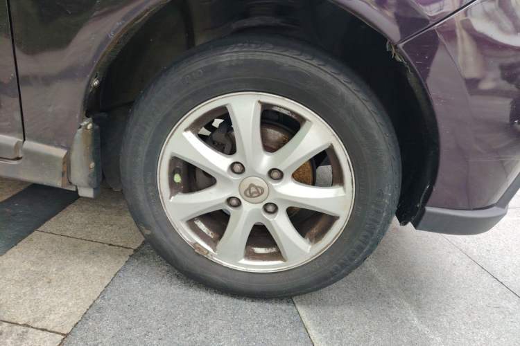 Used CHANGAN KAICHENG Ounuo S 2014 1.5L Luxury Model Right Front Wheel Hub