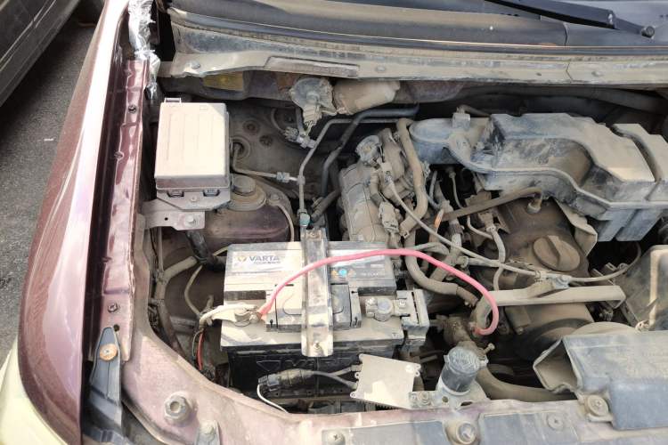 Used CHANGAN KAICHENG Ounuo S 2014 1.5L Elite Model Engine Bay Right