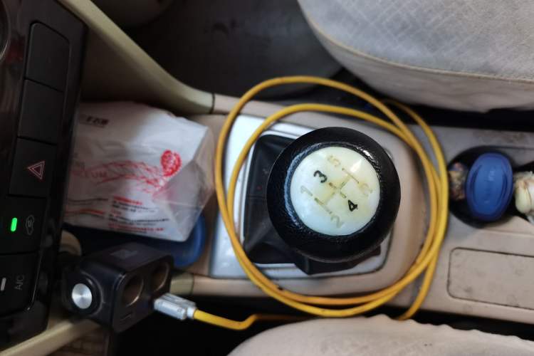 Used CHANGAN KAICHENG Ounuo S 2014 1.5L Elite Model Gear Lever