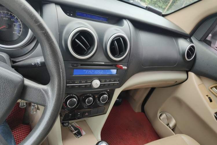 Used CHANGAN KAICHENG Ounuo S 2014 1.5L Elite Model Audio And AC Panel