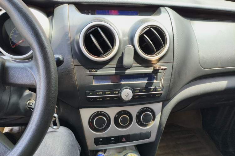 Used CHANGAN KAICHENG Ounuo S 2014 1.3L Happiness Model Audio And AC Panel