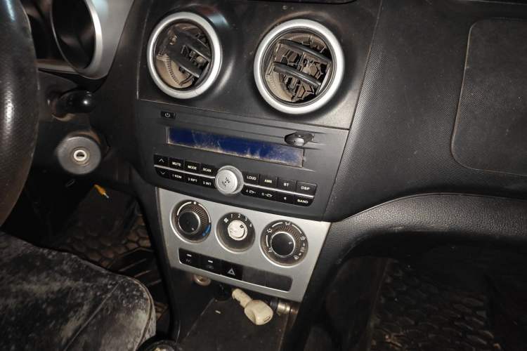 Used CHANGAN KAICHENG Ounuo S 2014 1.3L Happiness Model Audio And AC Panel