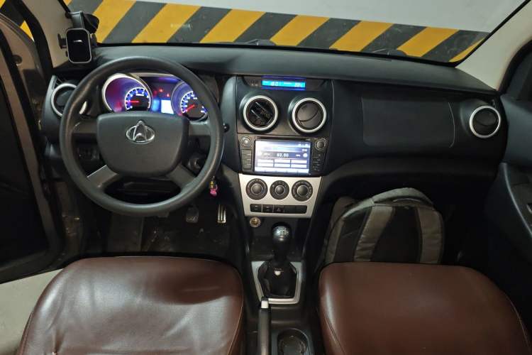 Used CHANGAN KAICHENG Ounuo S 2014 1.3L Base Version Center Console