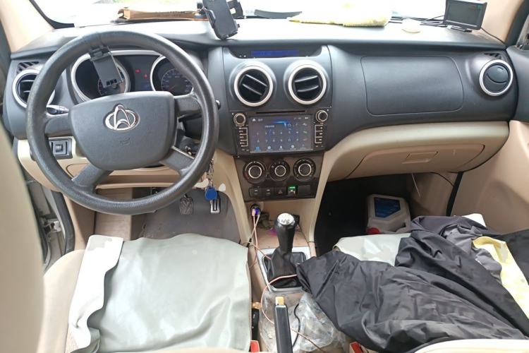 Used CHANGAN KAICHENG Ounuo S 2014 1.5L Base Version Center Console