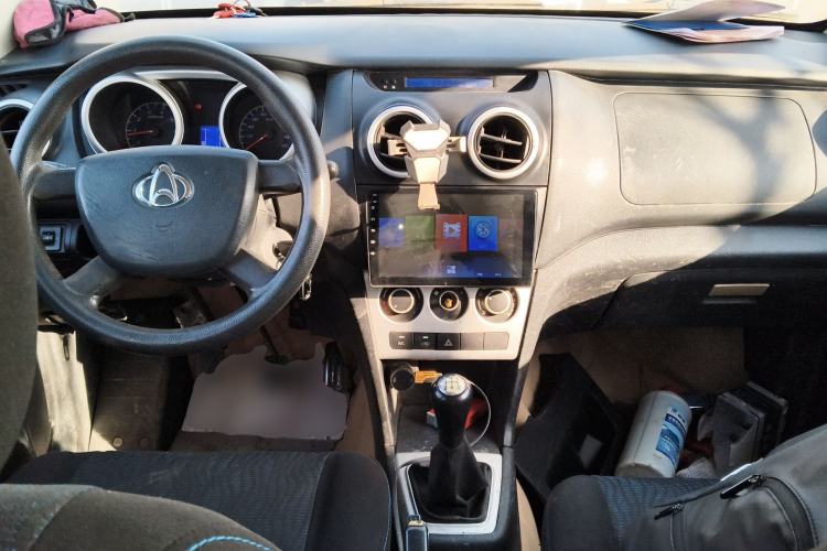 Used CHANGAN KAICHENG Ounuo S 2014 1.3L Happiness Model Center Console