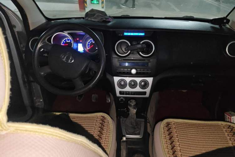 Used CHANGAN KAICHENG Ounuo S 2014 1.3L Base Version Center Console