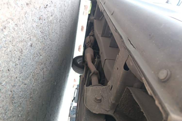 Used CHANGAN KAICHENG Ounuo S 2014 1.5L Base Version Chassis Front Right