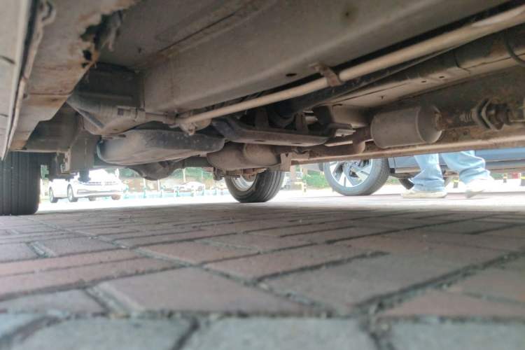 Used CHANGAN KAICHENG Ounuo S 2014 1.5L Base Version Chassis Front Right
