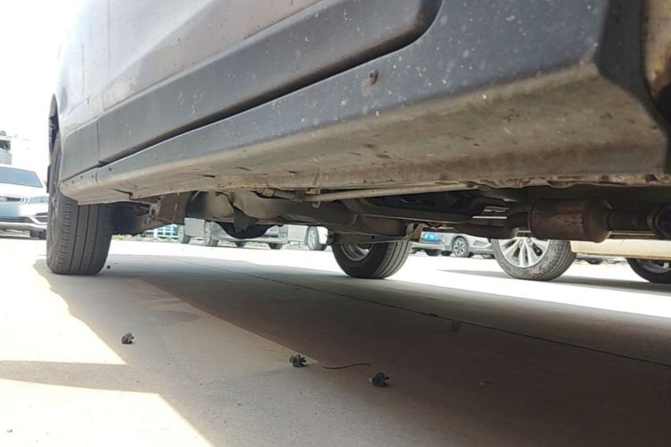 Used CHANGAN KAICHENG Ounuo S 2014 1.5L Luxury Model Chassis Front Right