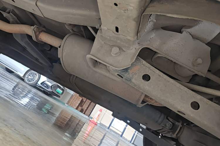 Used CHANGAN KAICHENG Ounuo S 2014 1.5L Elite Model Chassis Rear Left