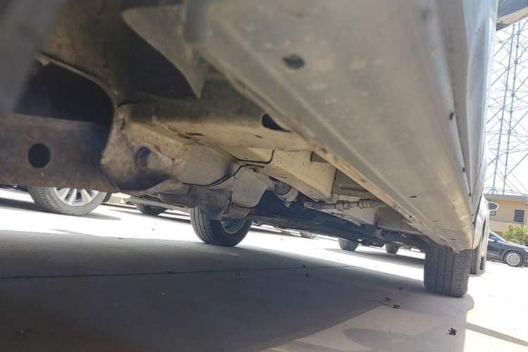 Used CHANGAN KAICHENG Ounuo S 2014 1.5L Luxury Model Chassis Rear Right
