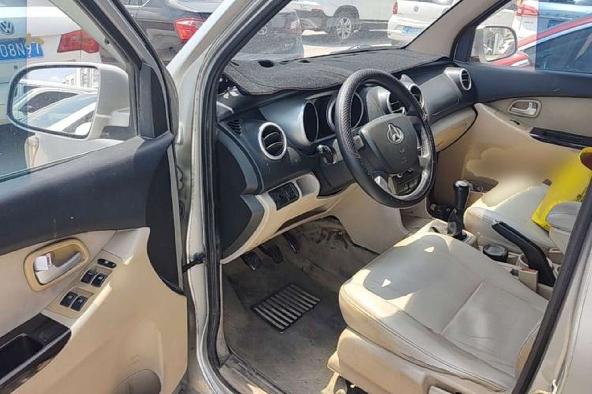 Used CHANGAN KAICHENG Ounuo S 2014 1.5L Luxury Model Driver Seat