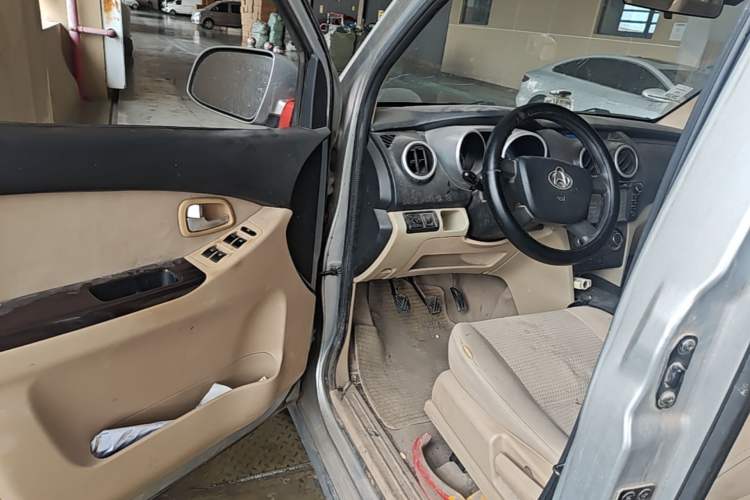 Used CHANGAN KAICHENG Ounuo S 2014 1.5L Elite Model Driver Seat