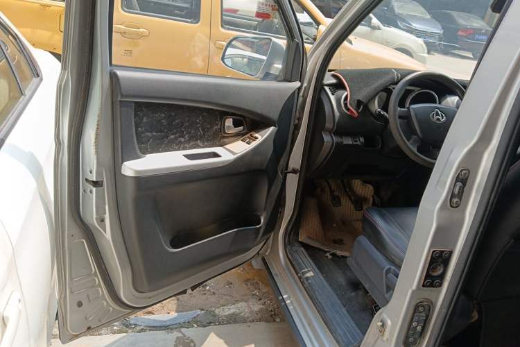 Used CHANGAN KAICHENG Ounuo S 2014 1.5L Base Version Driver Seat