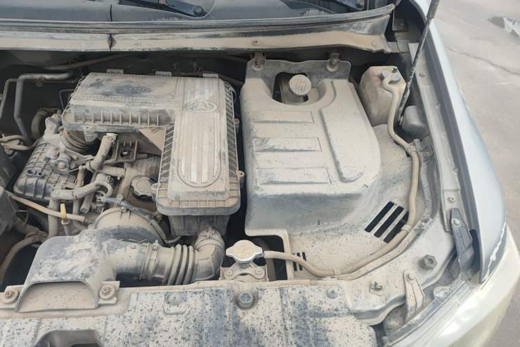 Used CHANGAN KAICHENG Ounuo S 2014 1.3L Base Version Engine Bay Left