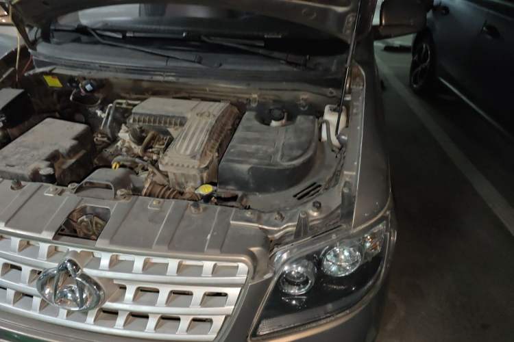 Used CHANGAN KAICHENG Ounuo S 2014 1.3L Base Version Engine Bay Left