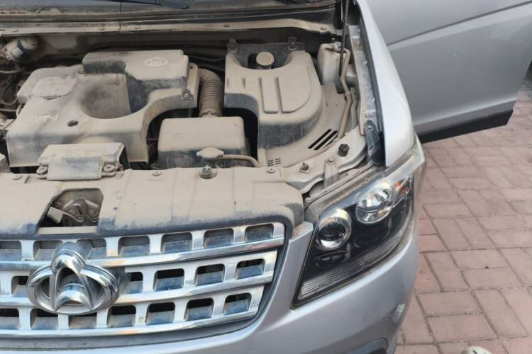 Used CHANGAN KAICHENG Ounuo S 2014 1.5L Base Version Engine Bay Left