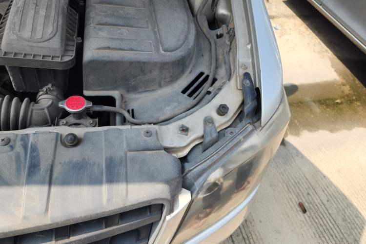 Used CHANGAN KAICHENG Ounuo S 2014 1.3L Happiness Model Engine Bay Left