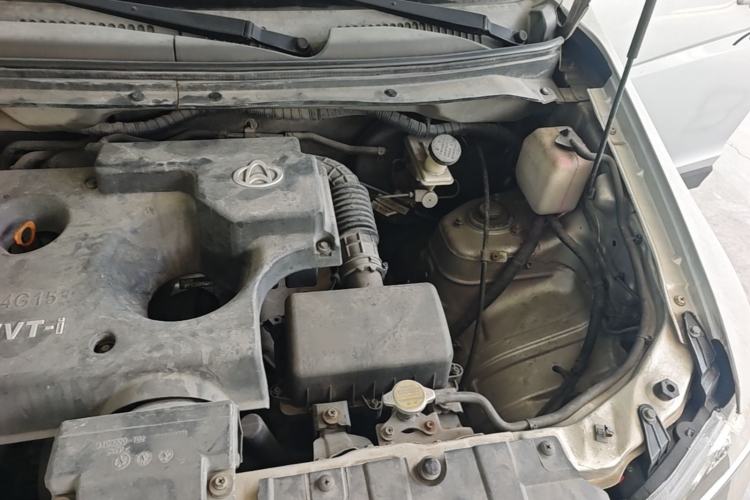 Used CHANGAN KAICHENG Ounuo S 2014 1.5L Base Version Engine Bay Left
