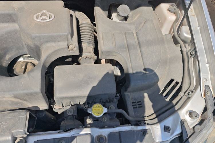 Used CHANGAN KAICHENG Ounuo S 2014 1.5L Base Version Engine Bay Left