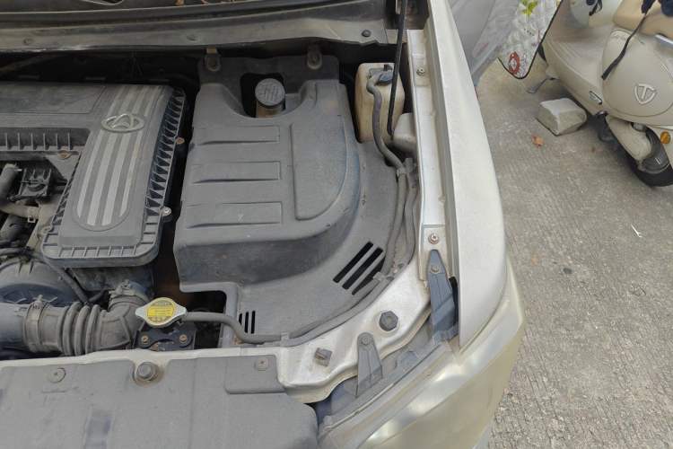Used CHANGAN KAICHENG Ounuo S 2014 1.3L Happiness Model Engine Bay Left